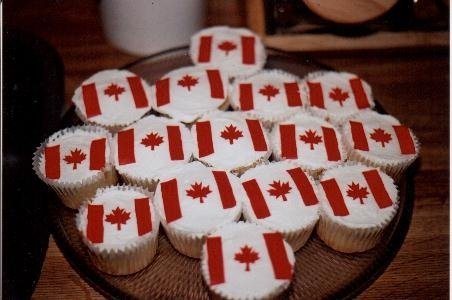 Canadian Flag cupcakes for July 1st. Made from Fruit by the Foot.