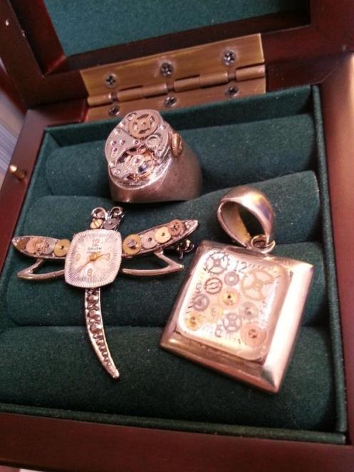 581394_10151027529091050_1480639765_n